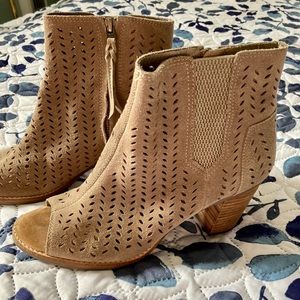 Toms Toffee Majorca Peep Toe Perforated Suede Leather Booties Like New